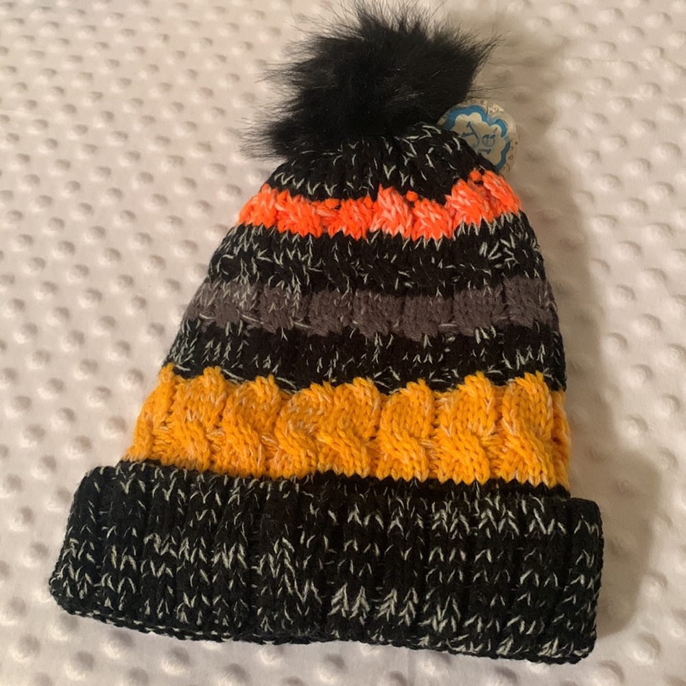 NWT! Faux Fur Knit Beanie - Stripes. - Picture 5 of 6